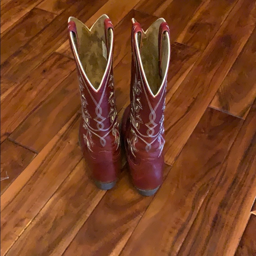 Boots - Picture 2 of 3